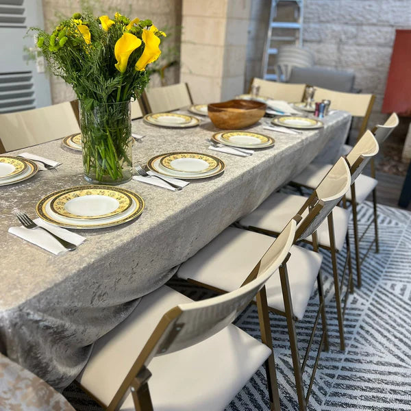 כסאות מתקפלים מדגם שיקאגו צבע זהב מרופד צבע קרם בז