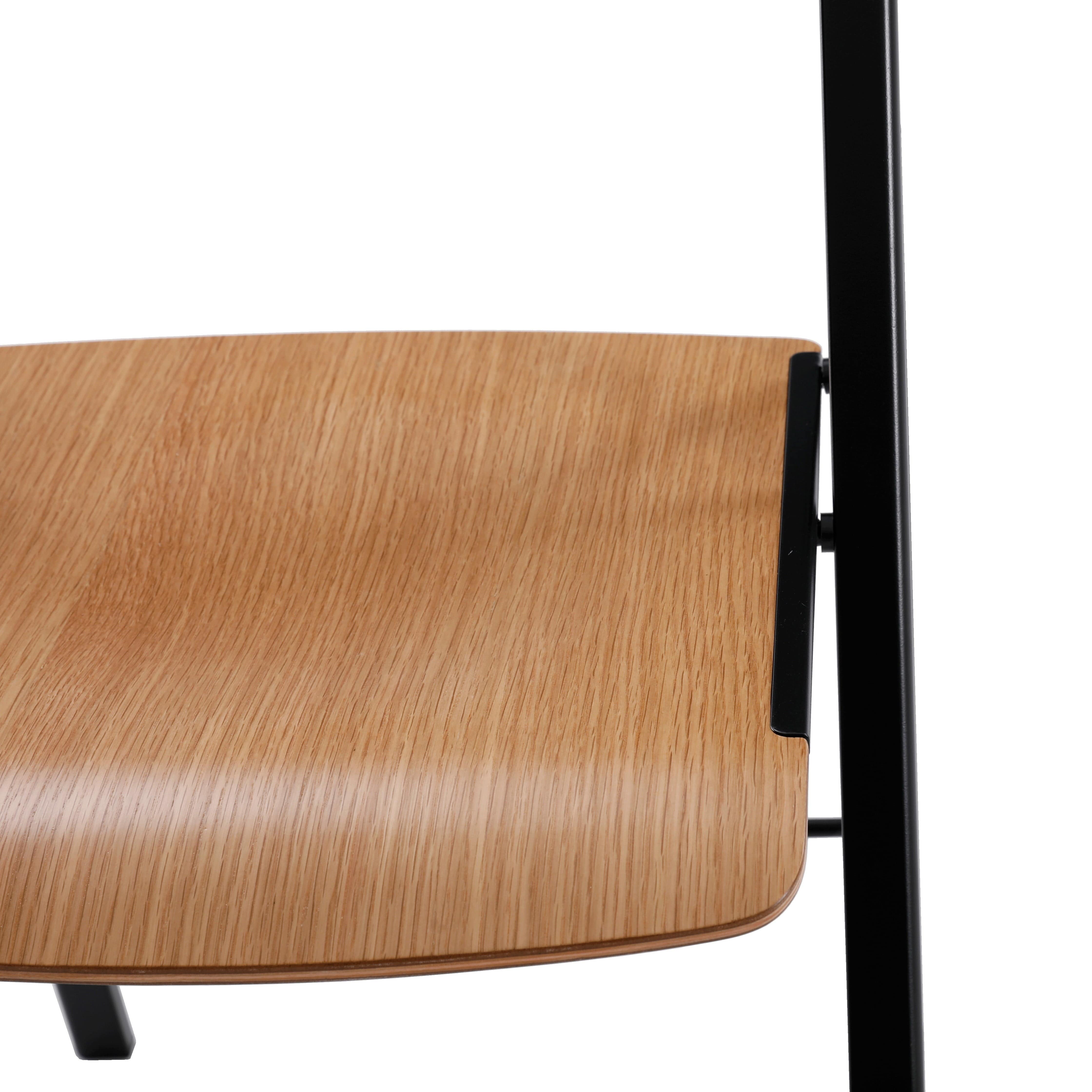 Foldees Boston model designer folding chair, black metal frame, teak color solid wood seat, matching teak wood stylish rounded backrest,  designer folding chair כסא מתקפל מעוצב מסגרת צבע שחור ומושב וגב מעוגל עץ  מלא בגוון טיק