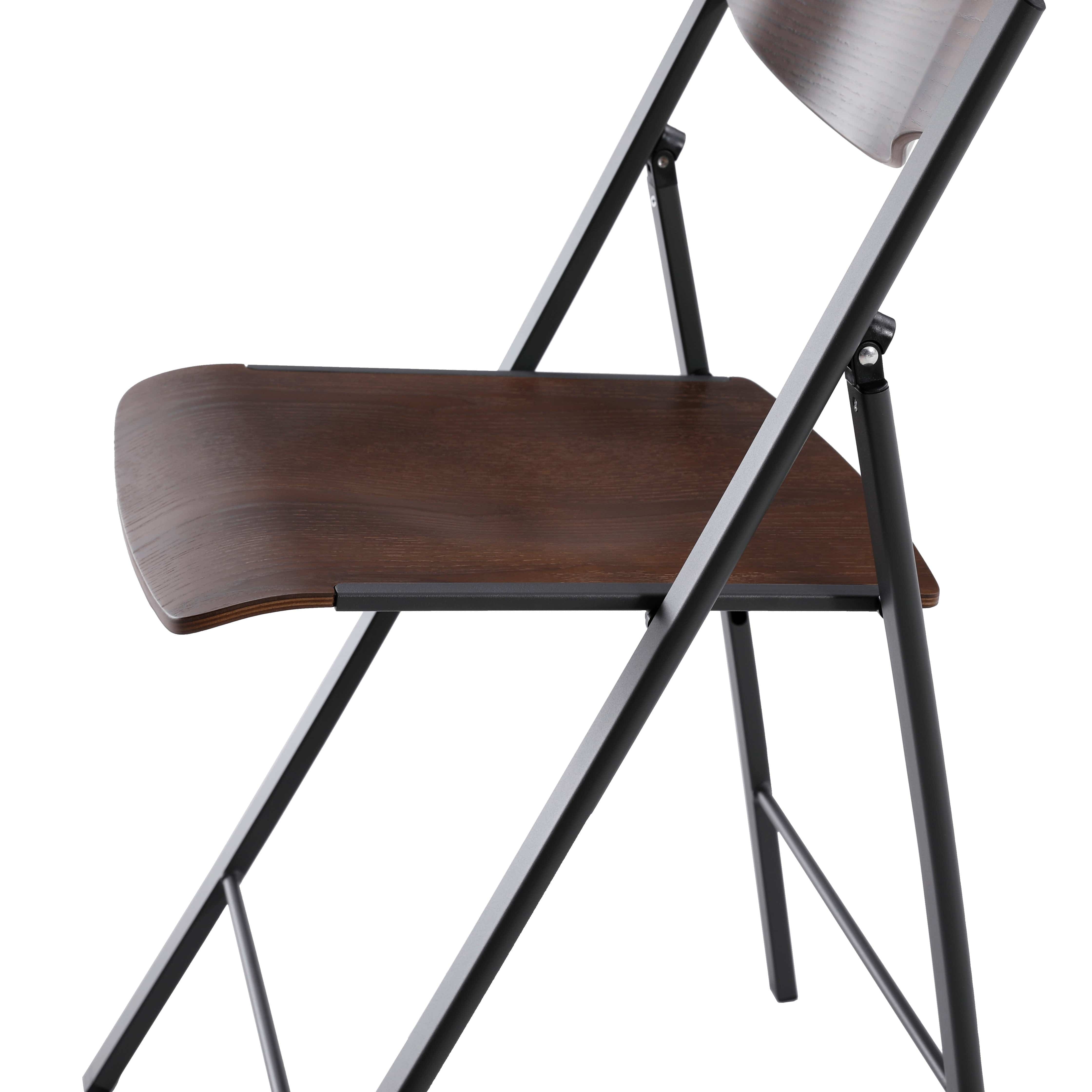 Foldees Boston model designer folding chair, black metal frame, dark teak color solid wood seat, matching dark teak wood stylish rounded backrest,  designer folding chair כסא מתקפל מעוצב מסגרת צבע שחור ומושב עץ מלא וגב עץ מעוגל בגוון טיק כהה