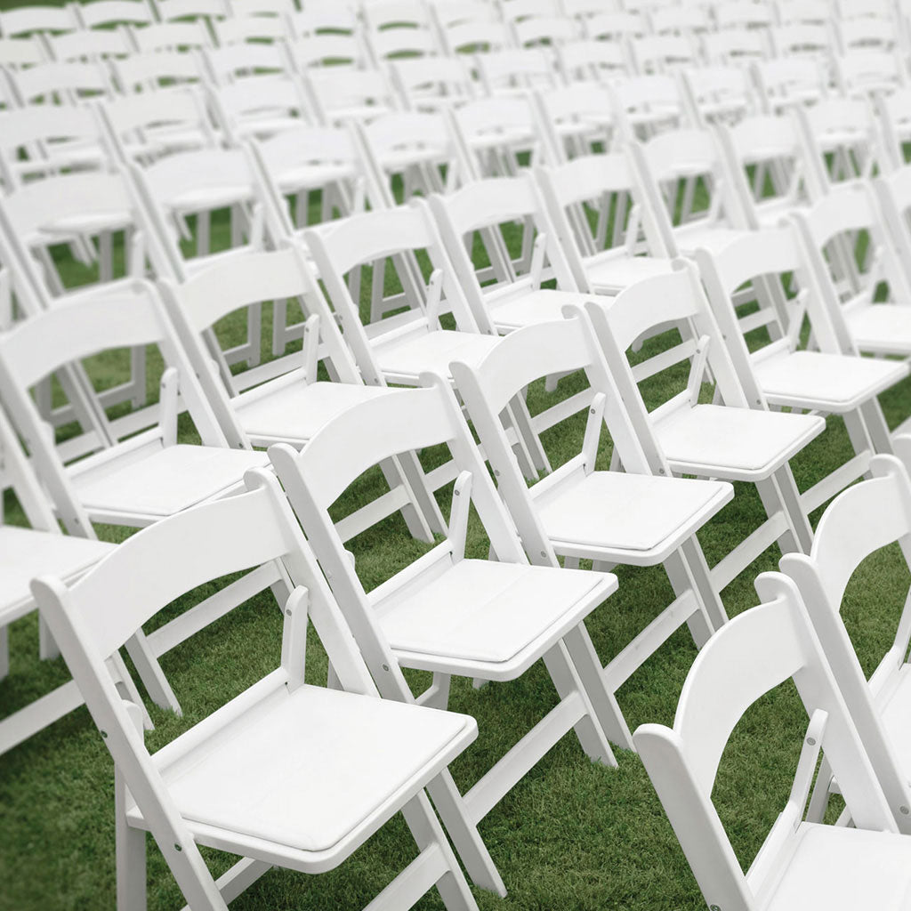 Foldees model Venice white color Resin plastic folding chair  durable and very comfortable padded seat wedding and event style folding chair כסא מתקפל פלסטיק רזין  עיצוב חתונות עם מושב מרופד ונוח צבע לבן